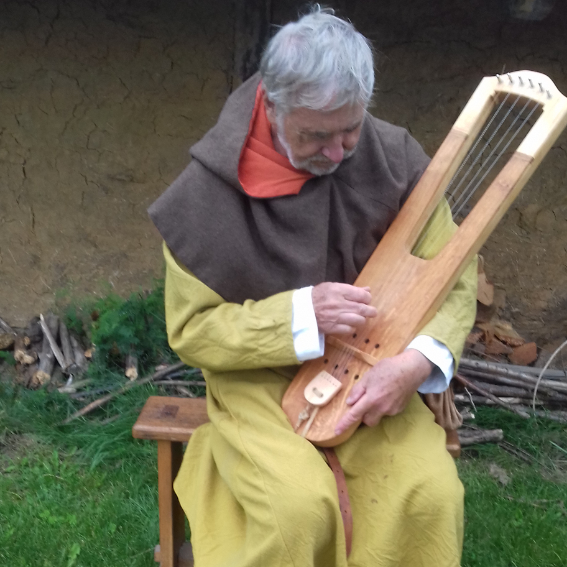 Mittelaltermusik in Vortrag und Ton